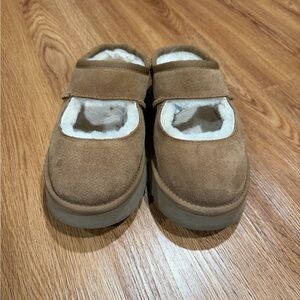 UGG Big Kids Chestnut Bea Mary Jane